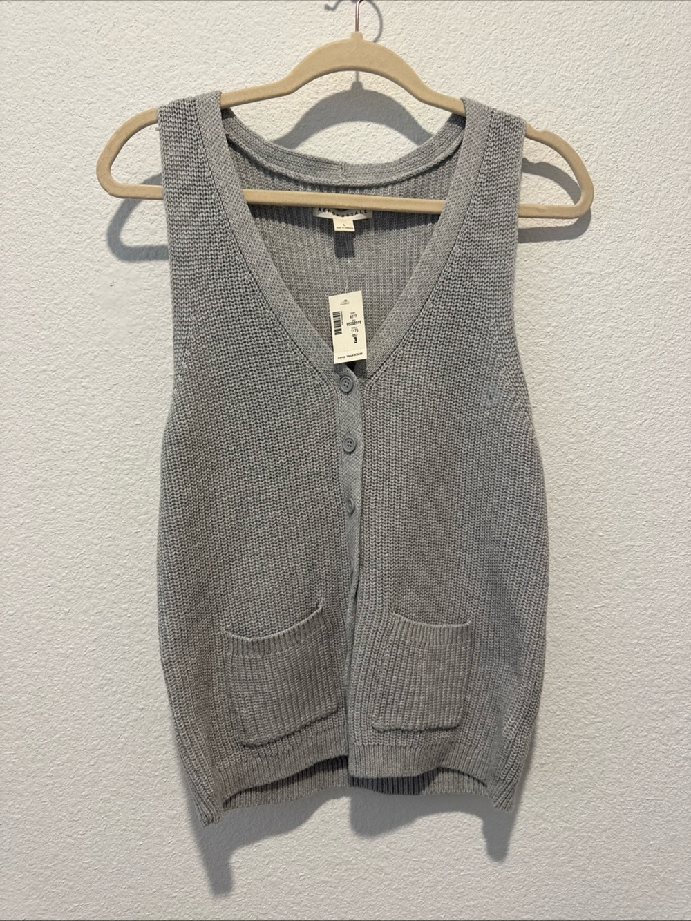 Aeropostale Light Gray V-Neck Button-Front Knit Sweater Vest Women’s Large